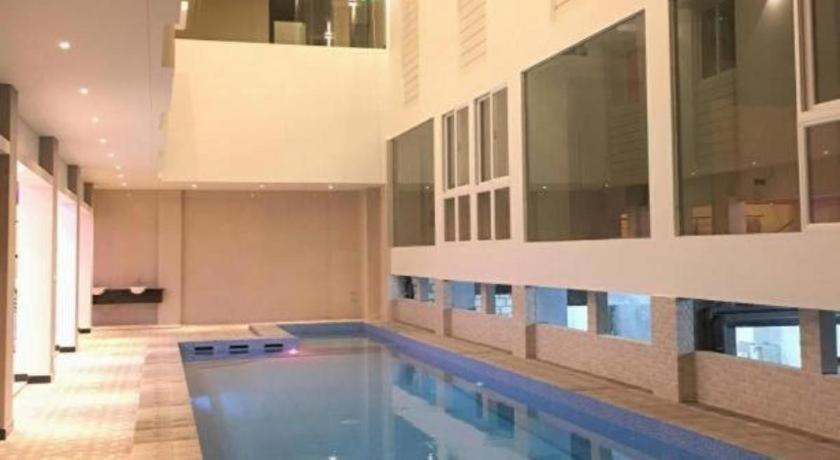 לנגור Grand Vilia Hotel מראה חיצוני תמונה