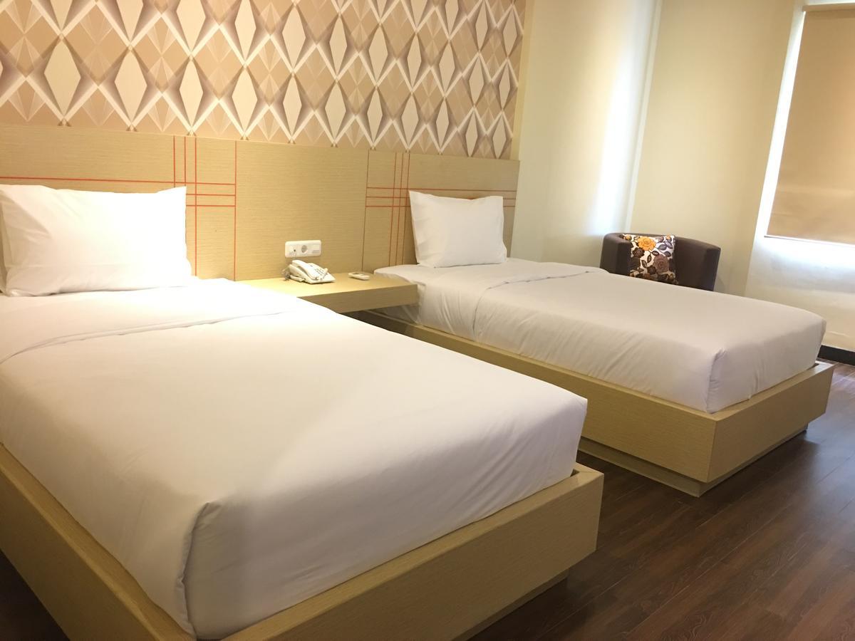 לנגור Grand Vilia Hotel מראה חיצוני תמונה