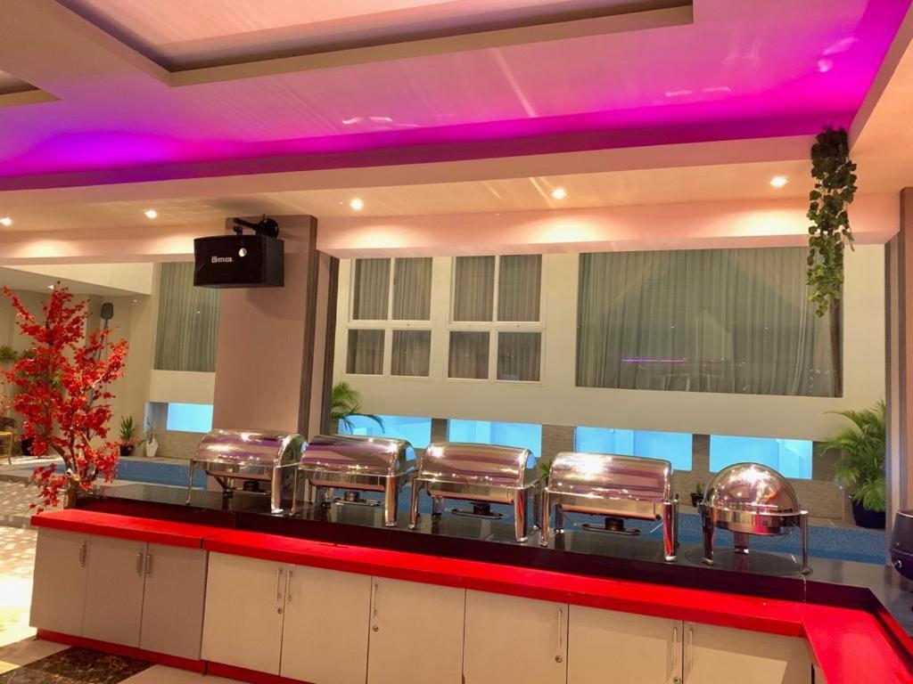 לנגור Grand Vilia Hotel מראה חיצוני תמונה